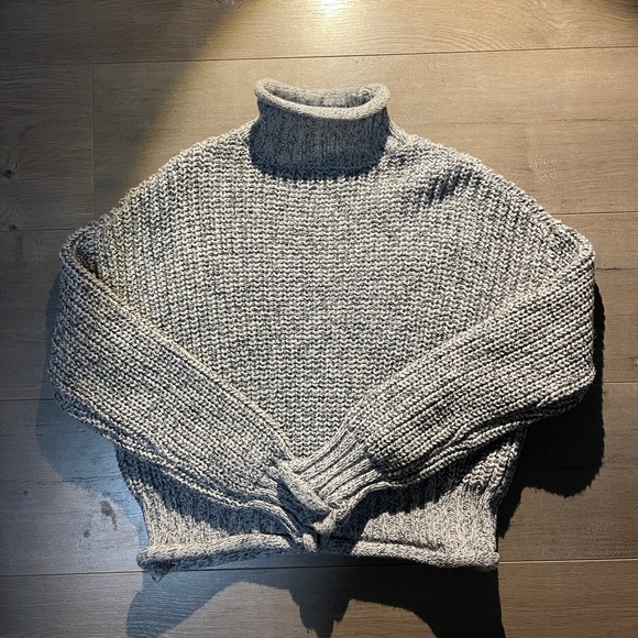 Garage Cozy Gray Turtleneck Sweater - Picture 1 of 2